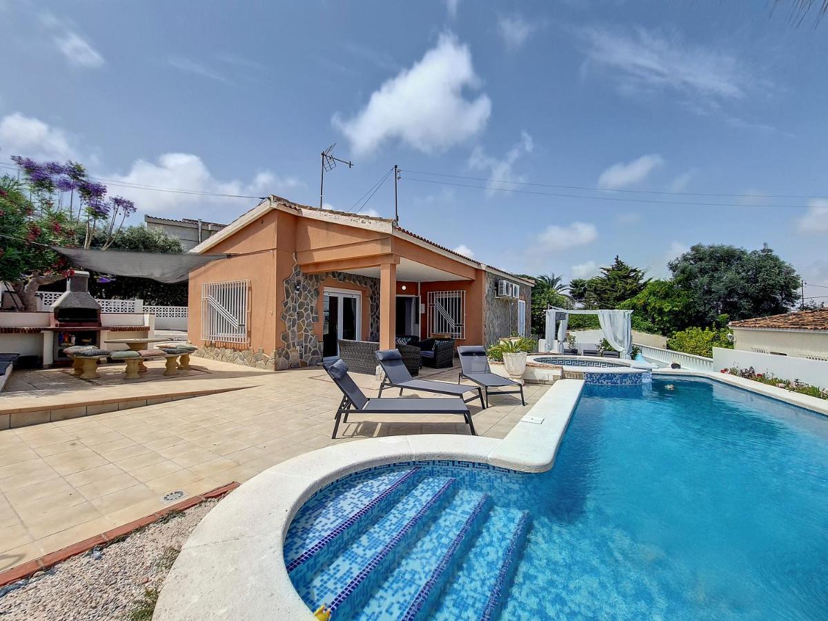 Villa With Private Pool - 9409 El Carmoli
